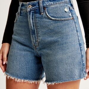 Abercrombie & Fitch Curve Love High Rise Dad Short